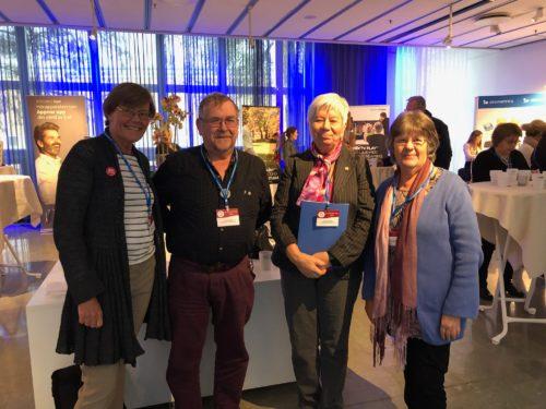 Distriktsordförande Agneta tillsammans med Hans, Inga och Anne-Marie på Audiologisk dag i Linköping