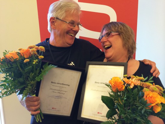 Agne Fröjd från HRF Norra Skaraborg och Maria Johansson från Föräldraföreningen i Kalmar län tog emot priset för Bästa värvarförening.