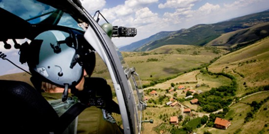 Buller från flyg och helikoptrar är en av de stora orsakerna till hörselskador inom försvaret.